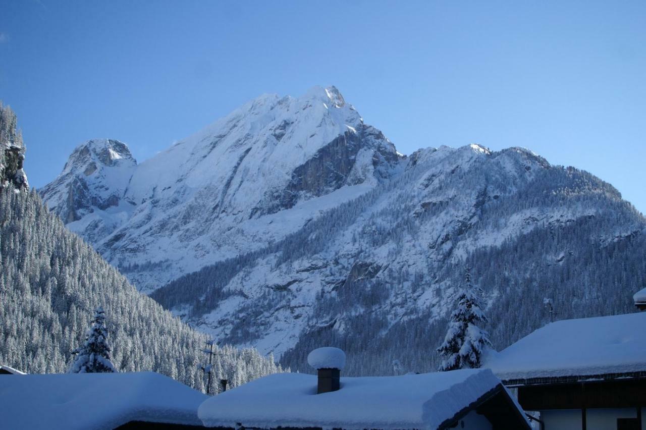 Des Alpes 2 Appartement Canazei Buitenkant foto